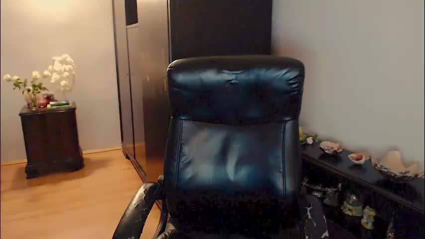 woman4love Adult Chat March 2, 2026