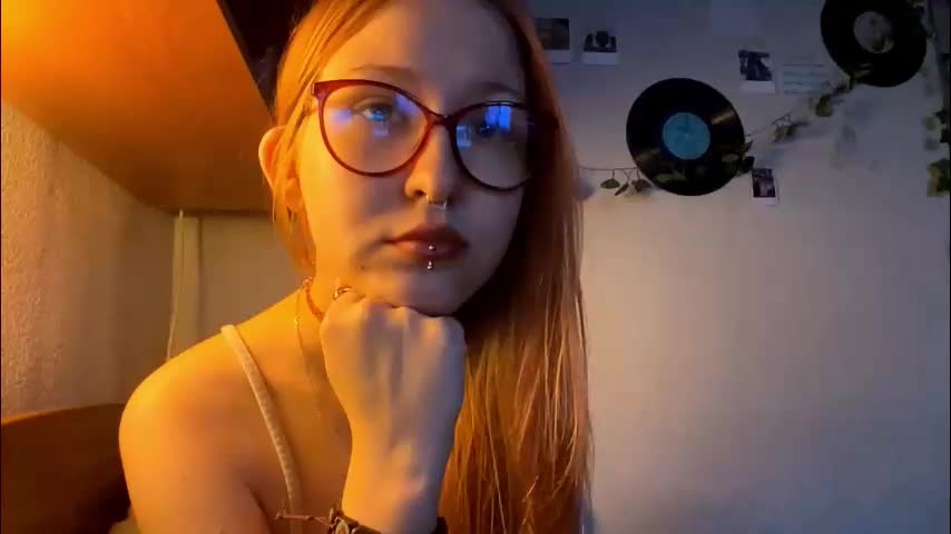 karinamuccia Adult Chat March 2, 2026