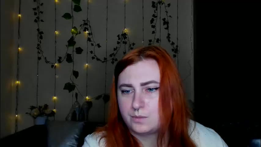 alicia_side_red Adult Chat March 2, 2026