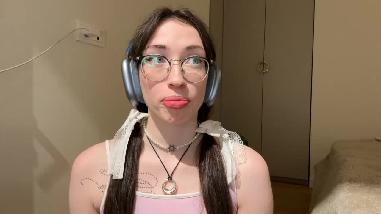 KellyyBeryy Adult Chat March 2, 2026