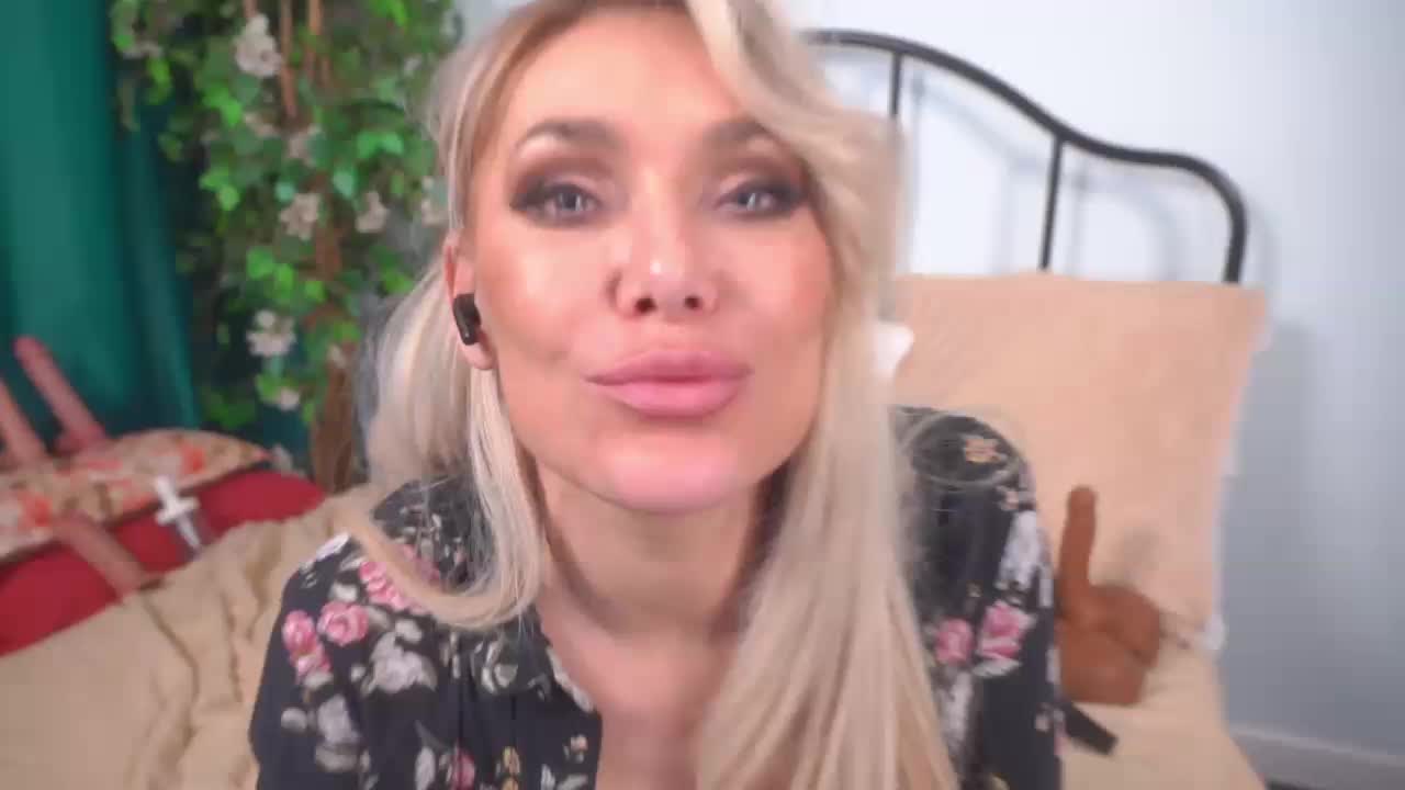 IsadoraDunkan Adult Chat March 2, 2026