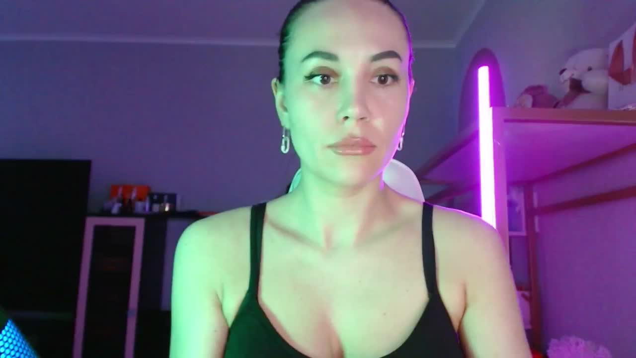 QWEENII Adult Chat March 2, 2026