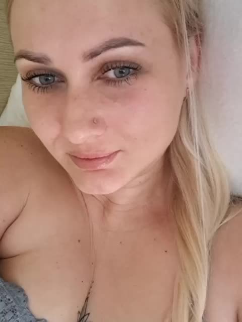 Linaaaaa_-- Adult Chat March 3, 2026