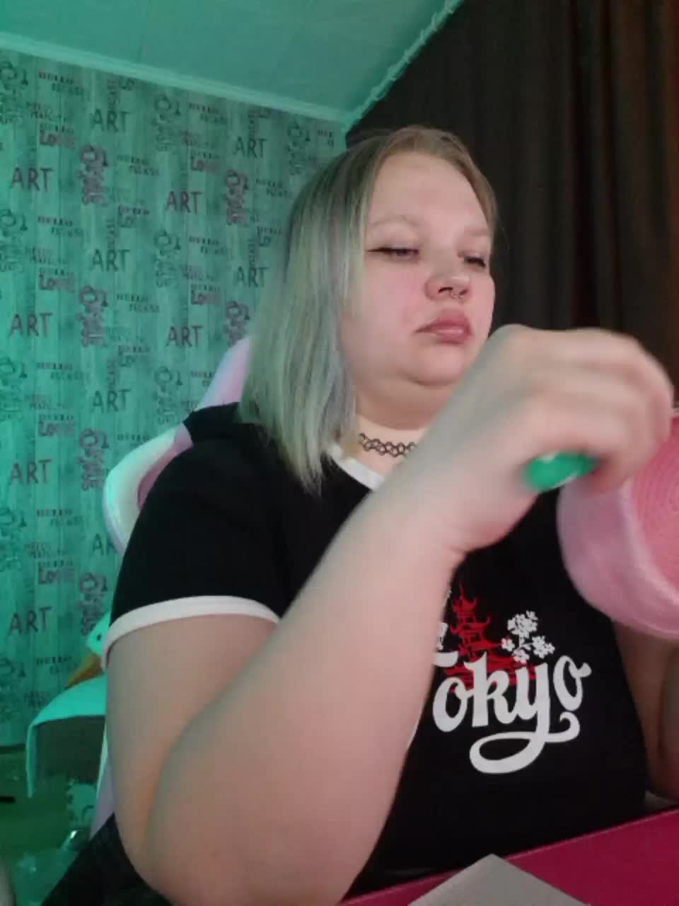 -MeooW- Adult Chat March 3, 2026