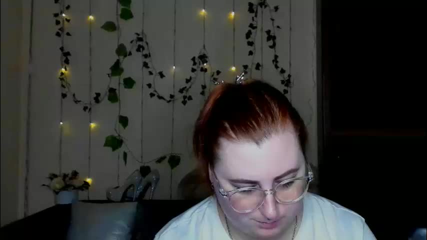 alicia_side_red Adult Chat March 3, 2026