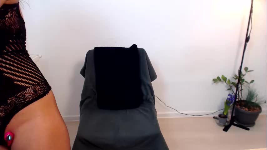 lovelybrowniee Adult Chat March 3, 2026