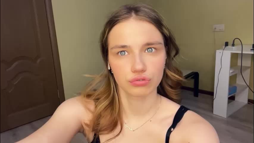 laurineleconey Adult Chat March 3, 2026