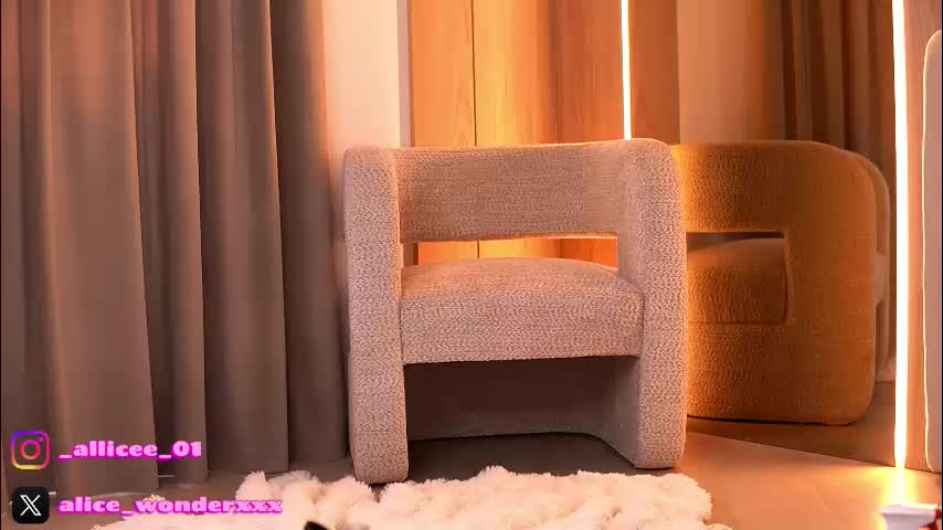 vanessasimon Adult Chat March 3, 2026