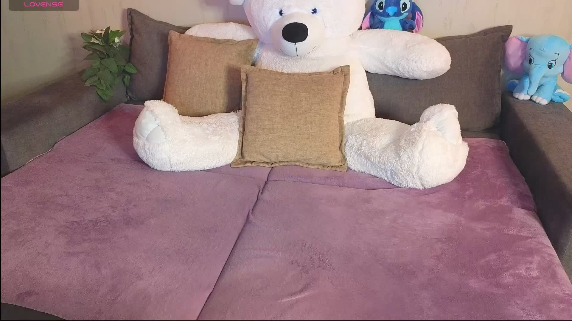 Rosalinelov Adult Chat March 4, 2026