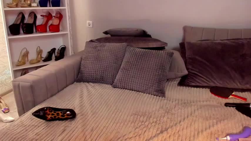 Jullia_Moor Adult Chat March 4, 2026