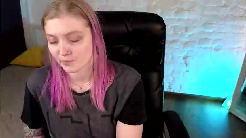 kiki_shay Adult Chat March 4, 2026