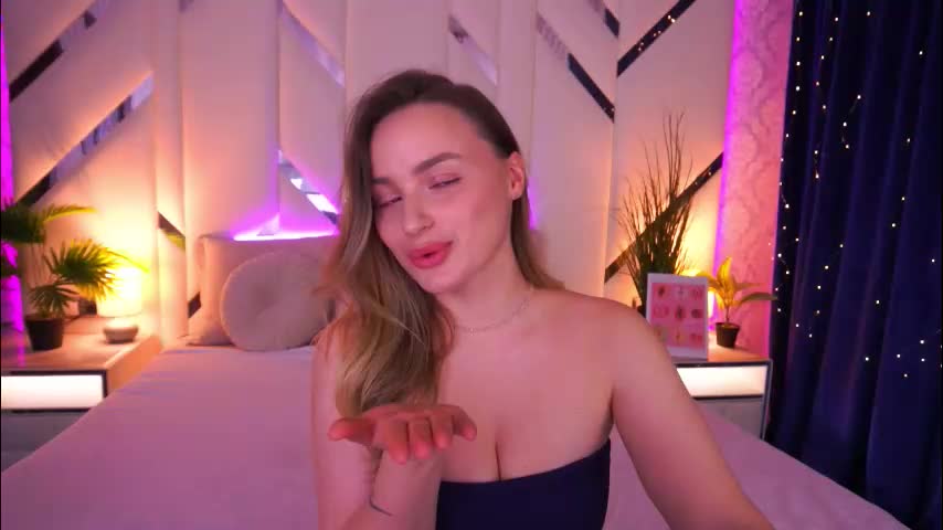 minifox_ Adult Chat March 4, 2026