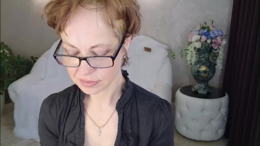 lioraweiss Adult Chat March 4, 2026