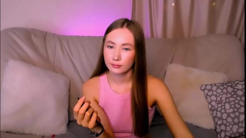 ellycolins_ Adult Chat March 4, 2026