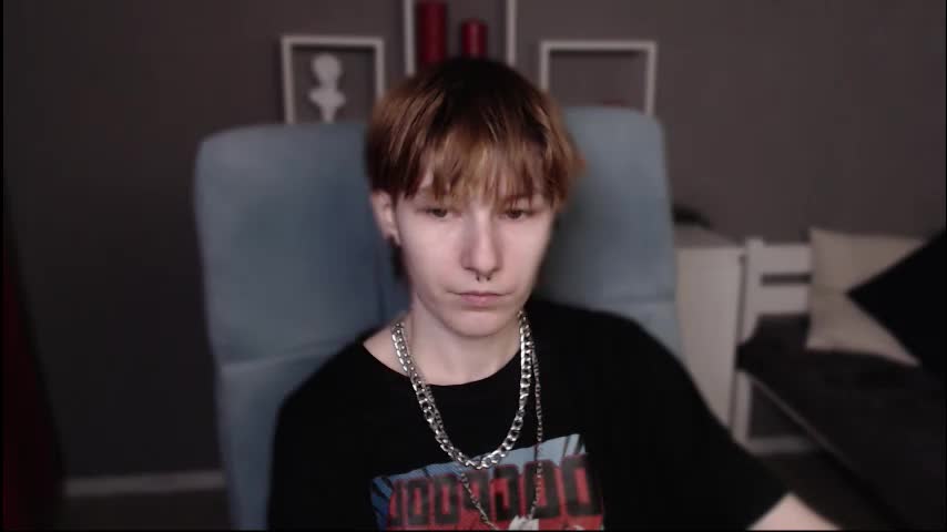 guitarandangell Adult Chat March 4, 2026