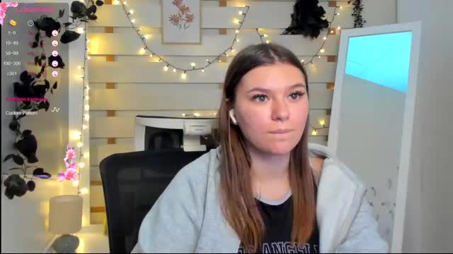 monika_youu Adult Chat March 4, 2026