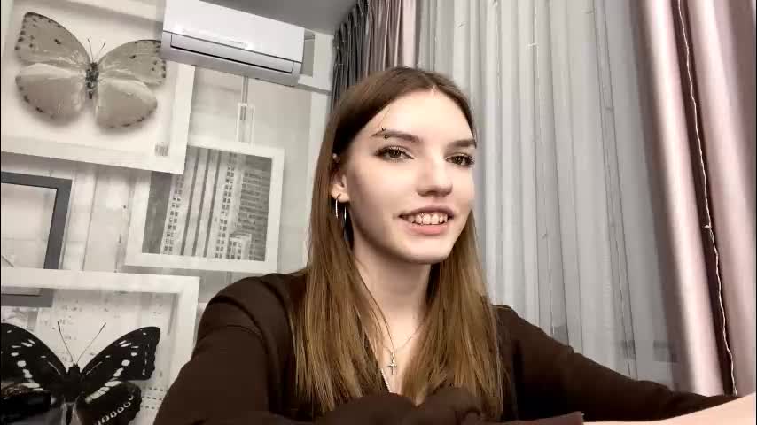 tarahmelaun Adult Chat March 4, 2026