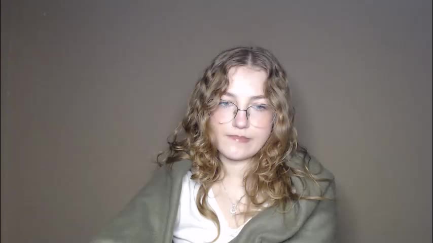 lily_tayberry Adult Chat March 4, 2026