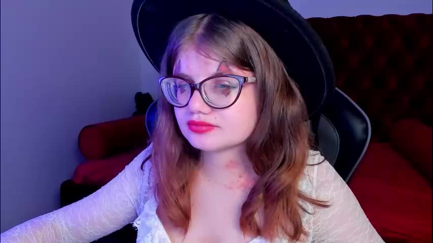 chloehalses Adult Chat March 5, 2026