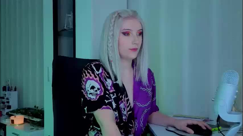 velvet_siren Adult Chat March 5, 2026