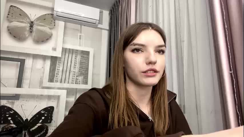 tarahmelaun Adult Chat March 5, 2026