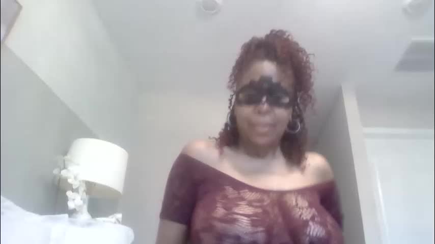 im_laa30z Adult Chat March 5, 2026