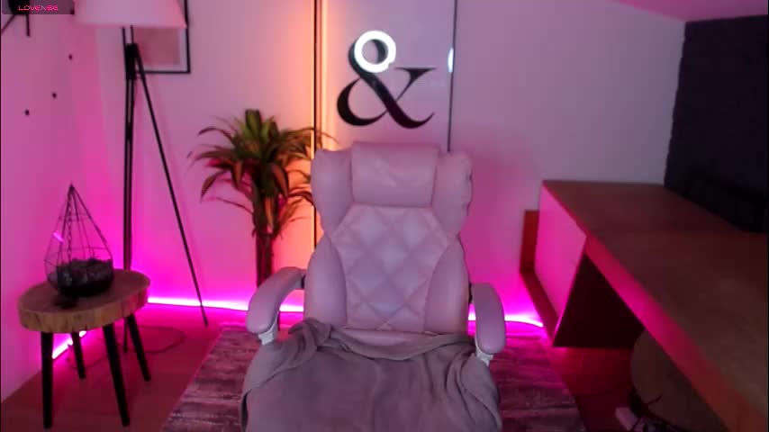 hot__tiny Adult Chat March 7, 2026