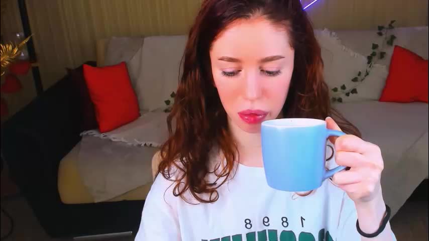 christinaconteeree Adult Chat March 8, 2026