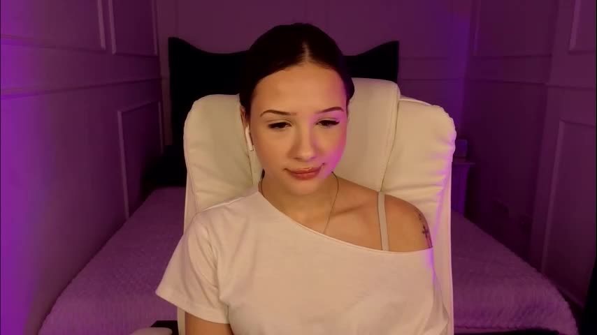 baby_brunettee Adult Chat March 8, 2026