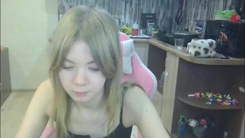 minnie_ange1 Adult Chat March 8, 2026