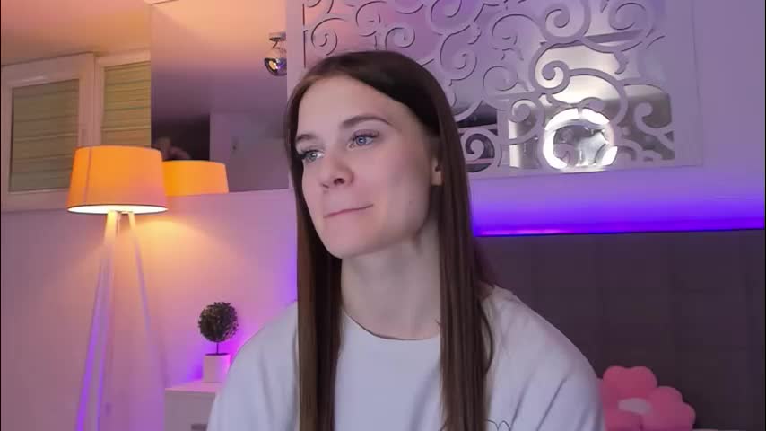 luisaclover Adult Chat March 8, 2026