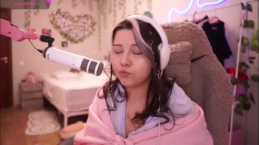 roxysuh Adult Chat March 8, 2026