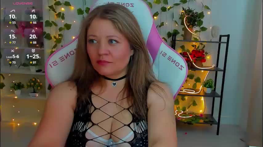 ferall_berrry Adult Chat March 8, 2026