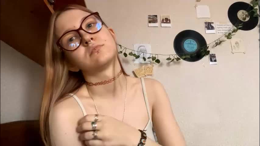 karinamuccia Adult Chat March 8, 2026