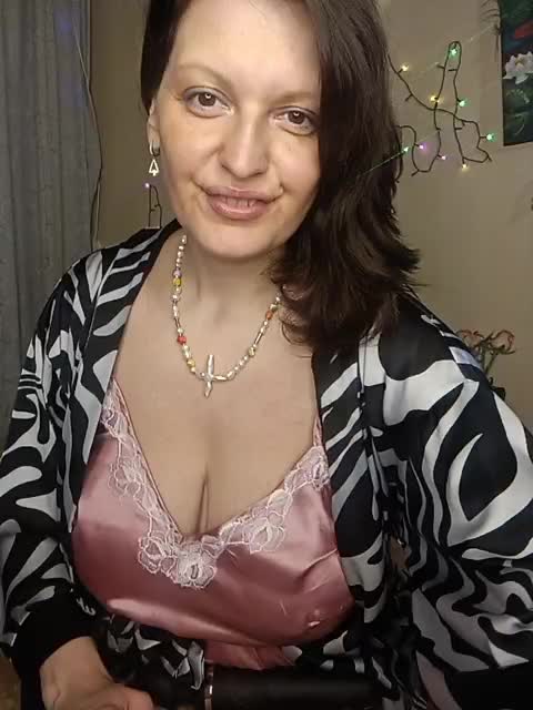 JUICY-JU Adult Chat March 8, 2026