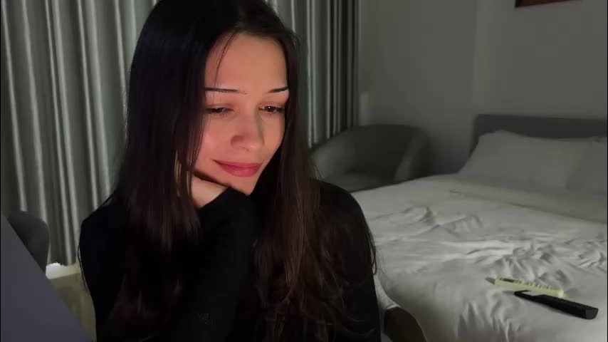 a_p_p_l_e Adult Chat March 8, 2026