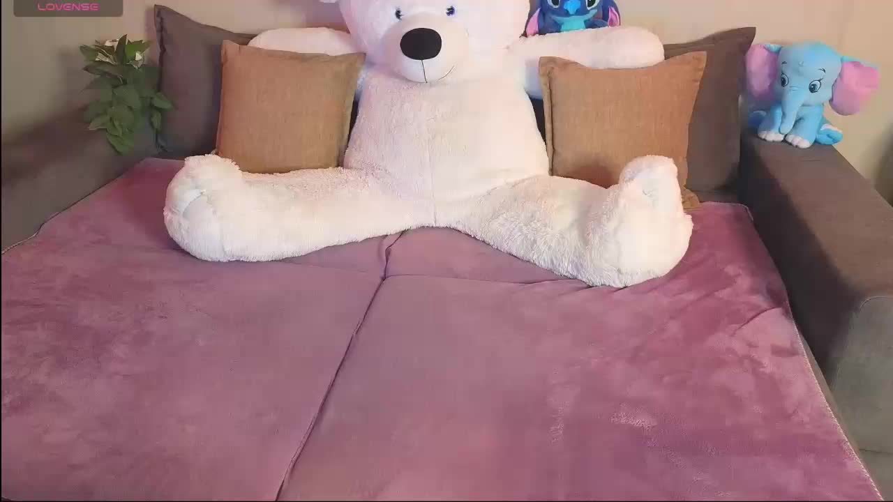 Rosalinelov Adult Chat March 8, 2026