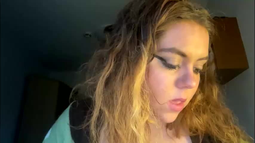 kiraslut981151 Adult Chat March 8, 2026