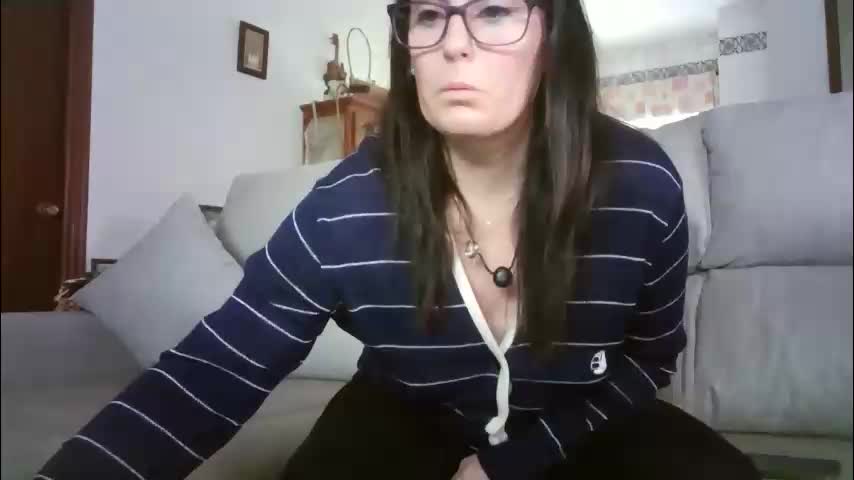 lolahueso Adult Chat March 8, 2026