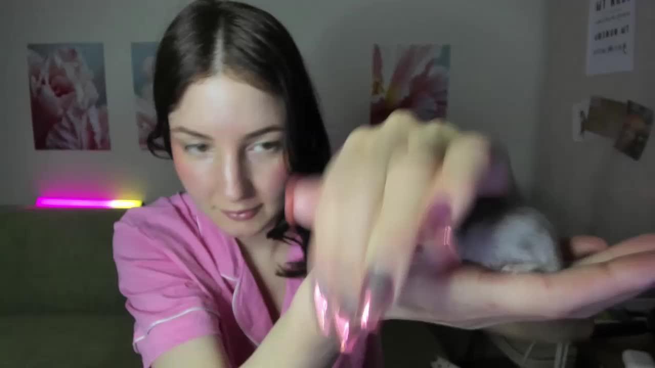 Victoria_W Adult Chat March 9, 2026