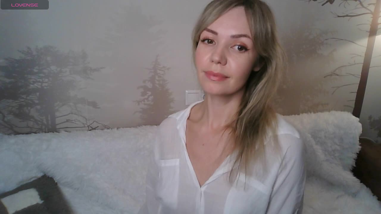Red_Rose_98 Adult Chat March 9, 2026