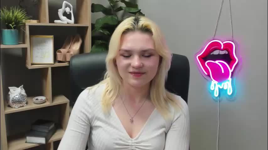 lilysweetxo Adult Chat March 9, 2026