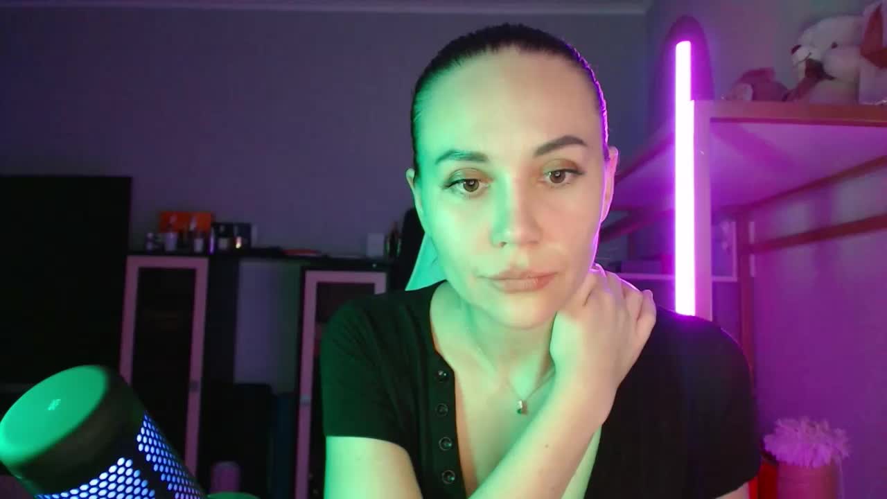 QWEENII Adult Chat March 9, 2026