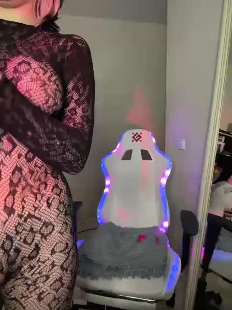 Honey_buns Adult Chat March 9, 2026