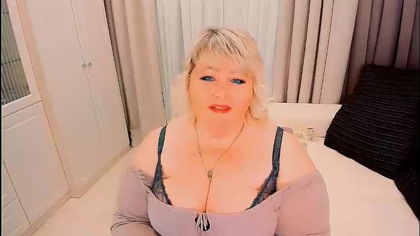 huge_booobs Adult Chat March 9, 2026