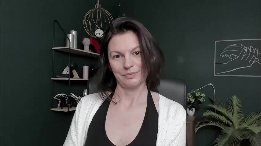 vivian_dream Adult Chat March 9, 2026