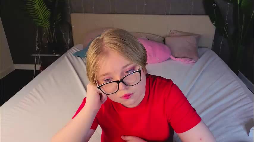 lauraaa_smith Adult Chat March 10, 2026