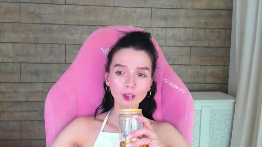 vanessavienne Adult Chat March 10, 2026