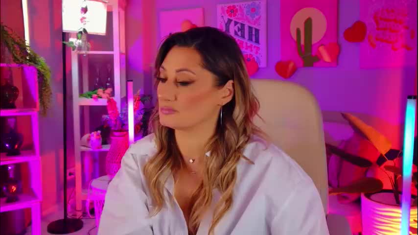 sarahholly Adult Chat March 10, 2026