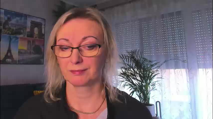 xvanessalove Adult Chat March 9, 2026